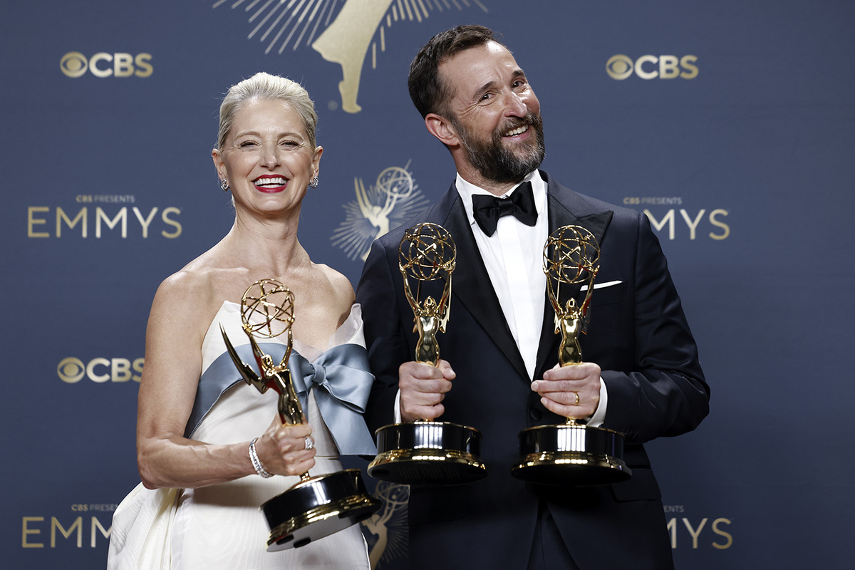   Актриса Кэтрин ЛаНаса и актер Ноа Уайли 
Caroline Brehman / EPA / TASS