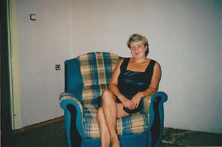 Теперь женщина одна воспитывает дочь, ее муж - в колонии