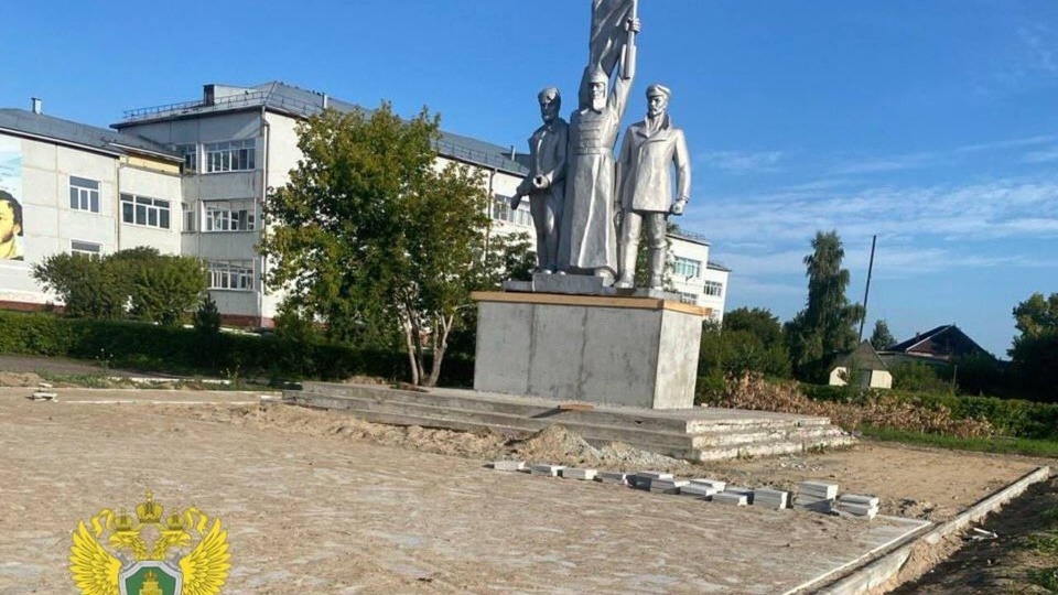 В Новосибирской области отремонтировали памятник «Борцам за власть Советов»