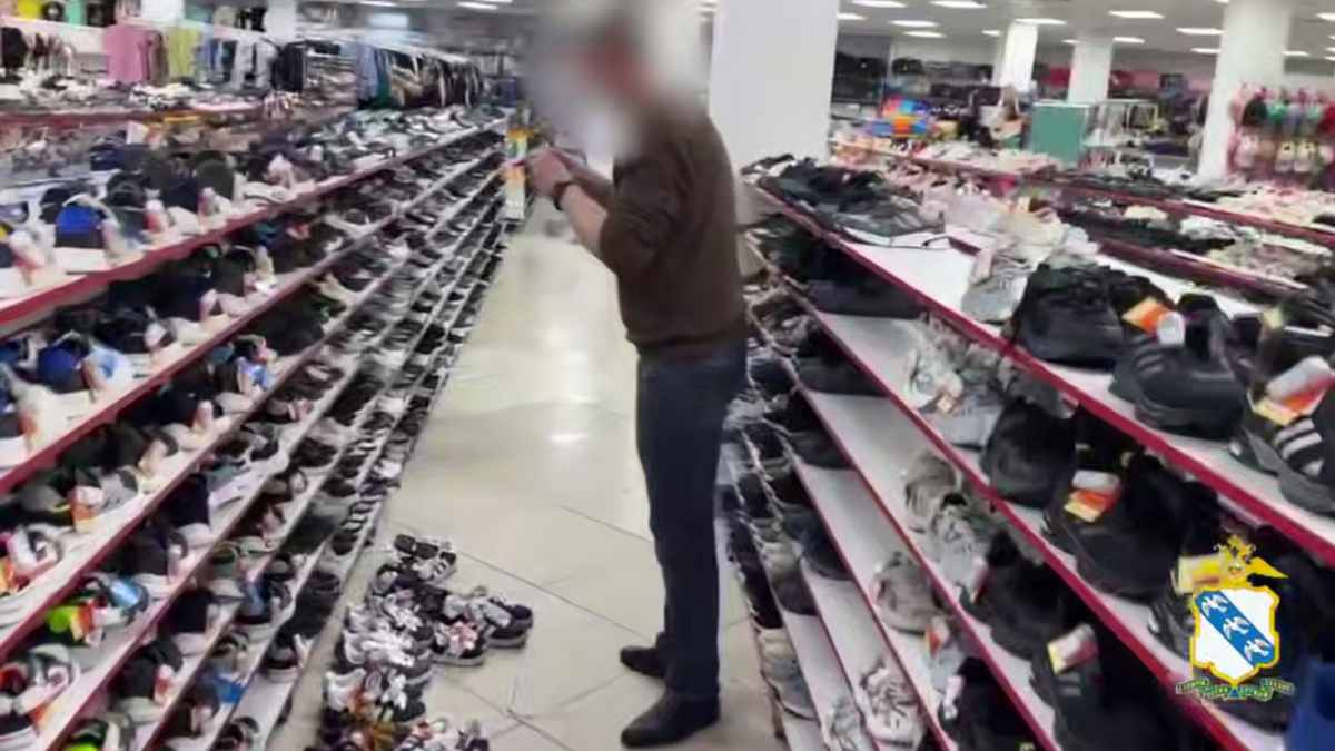    В Курской области пресечена деятельность магазина, торговавшего поддельными брендовыми вещами