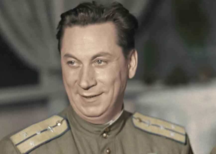 Василий Меркурьев в фильме "Небесный тихоход"