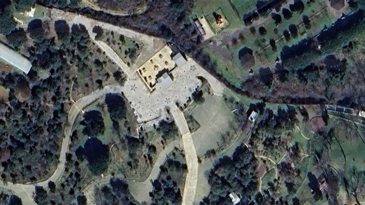 Площадка Кундура Йылдыз на спутниковых снимках. Фото Google Maps.