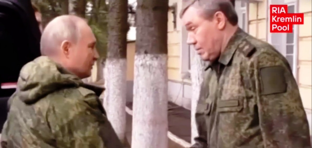 Рапорт Герасимова Верховному показал, когда конец войне: Путин отсрочил отставку до Победы?