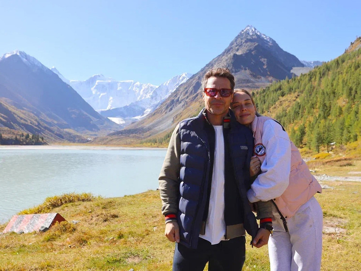     Павел Деревянко с женой. Фото предоставлено пресс-службой