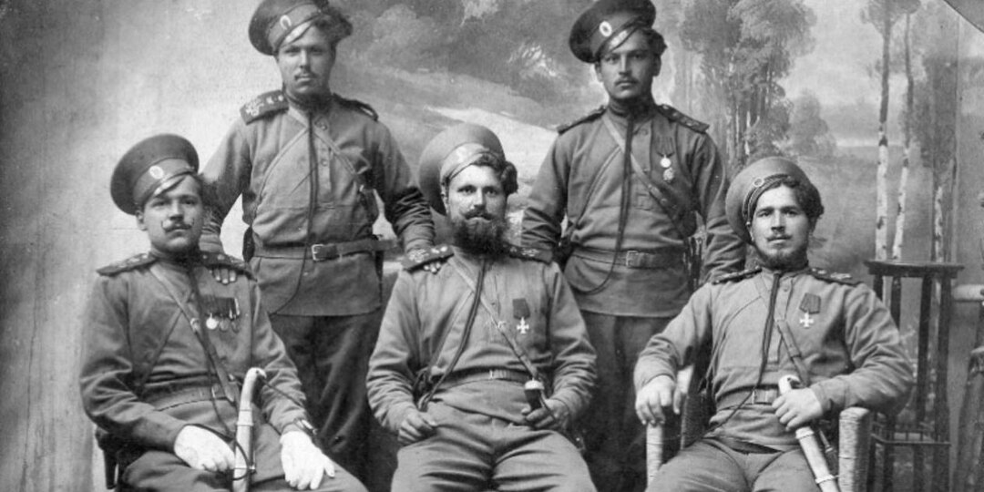 Как правильно говорить: кОзак или кАзак и почему именно так?