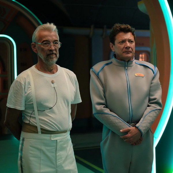     Людмила Артемьева стала Совуньей, а Ян Цапник – Лосяшем в фильме «Смешарики: Сквозь вселенные»