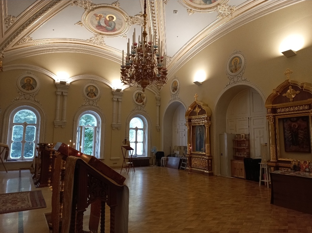 Вид от входа