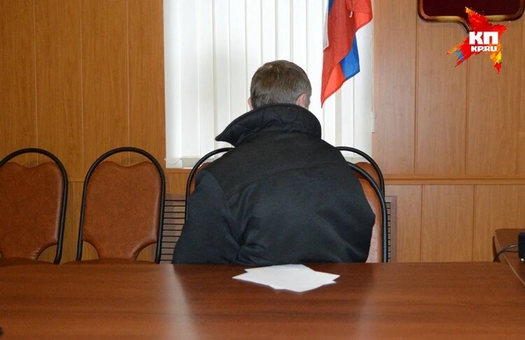 Сергей Овчинников не захотел показывать свое лицо. Фото: Лия Мурадьян