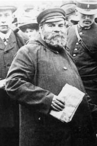 Леон Левавассёр