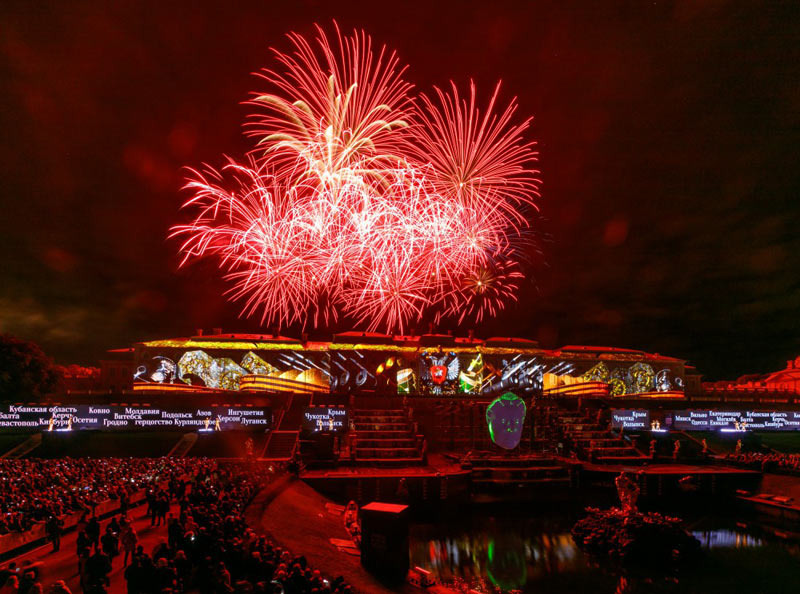 Фестиваль фонтанов, фото из доступных источников