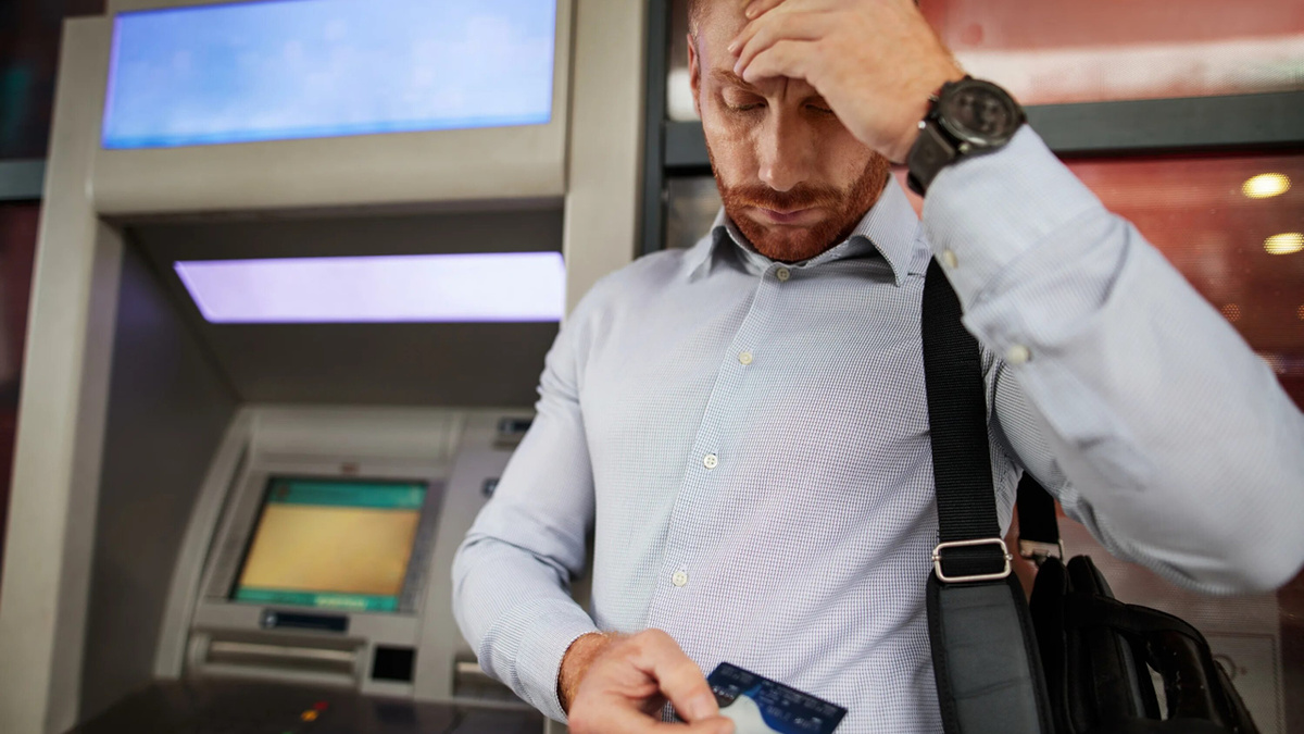 Без заявки можно снять максимум 300–500 тысяч