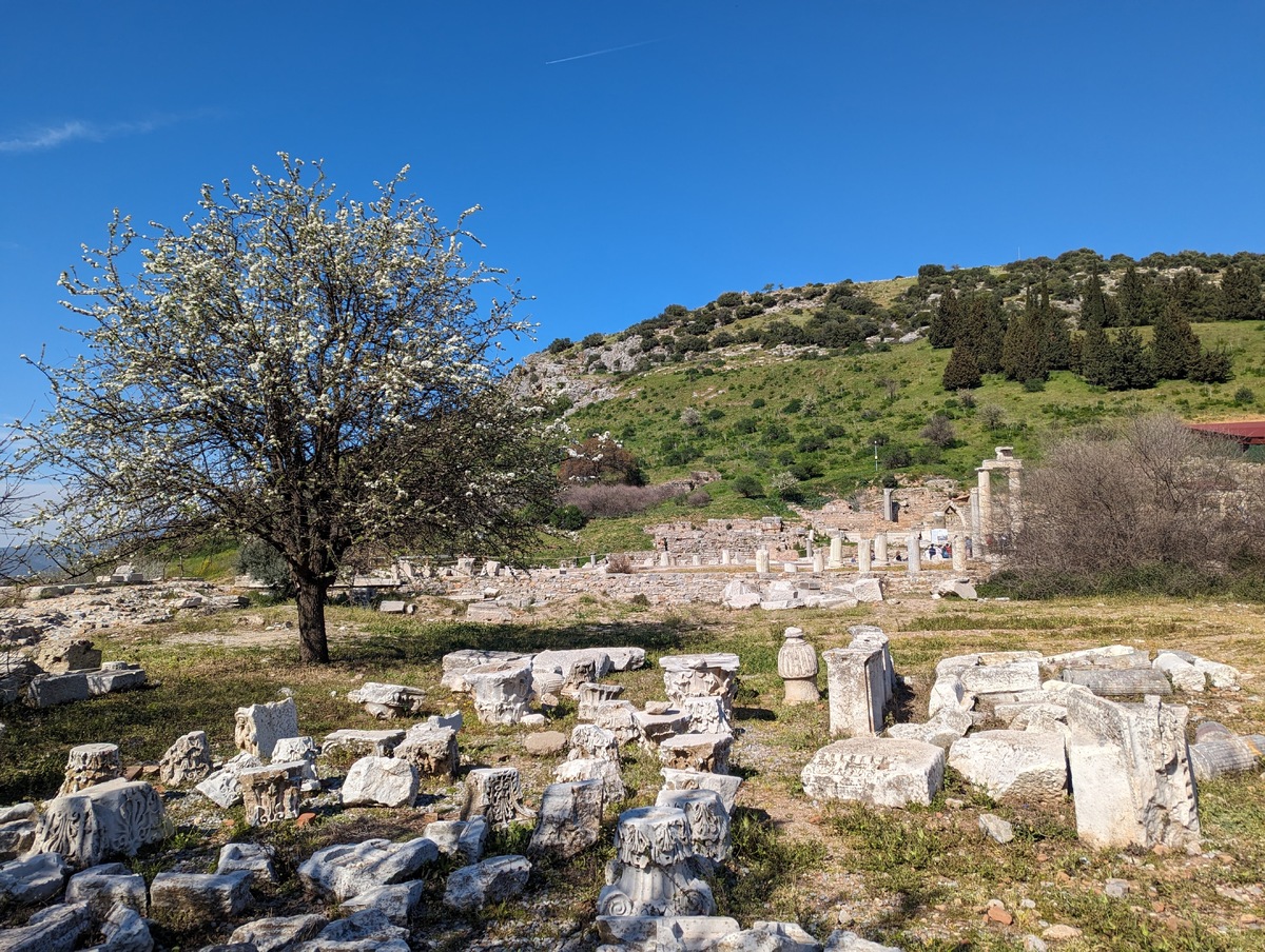 По Эфесу можно передвигаться только пешком, поэтому рассчитывайте свои силы. Если не готовы долго ходить, отложите поездку