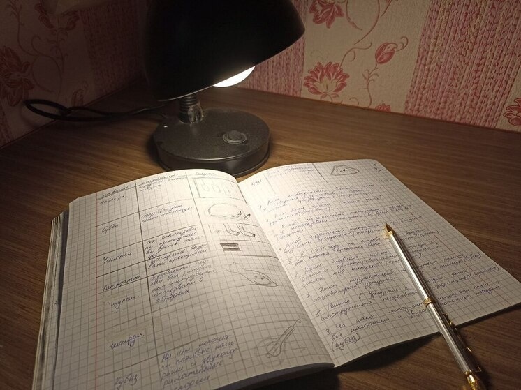     Дмитрий Медведев учился в школе № 305 в Купчино, откуда выпустился в 1982 году. Фото: архив МК в Питере