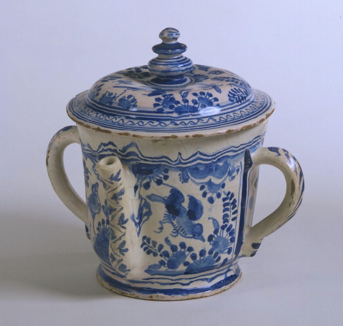 Чаша для поссета. Англия. 1630-1635. Керамика. Музей Виктории и Альберта, Лондон 