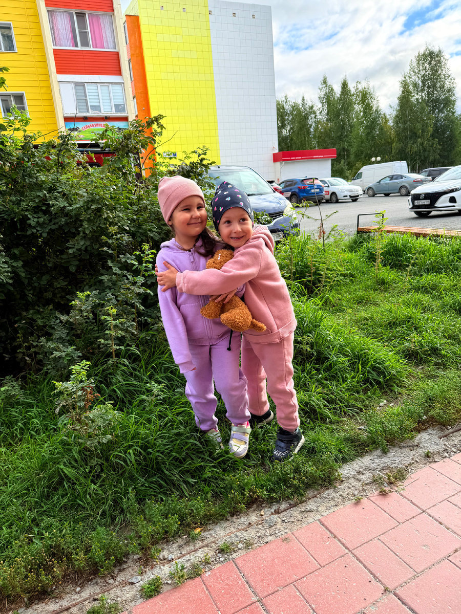 С подружкой из группы 