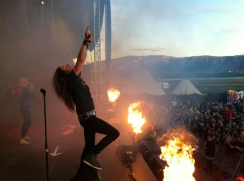 E-Type. Фото из открытыз источников.