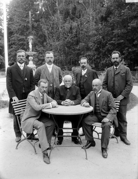 Нижегородские купцы, https://dzen.ru/a/Yn0SoLk8jhAAFp6G