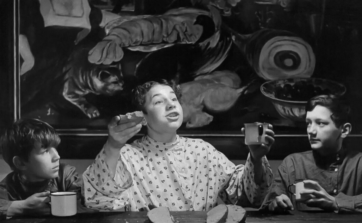 Кадр из фильма «Республика ШКИД»