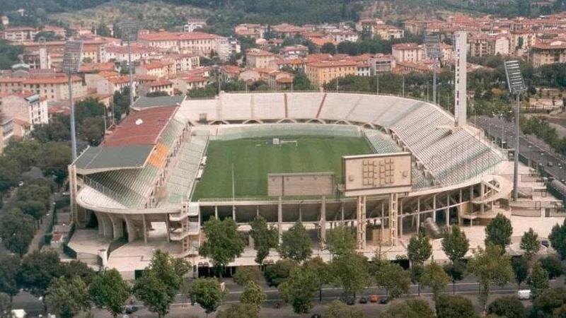 Стадион имени Артемио Франки во Флоренции