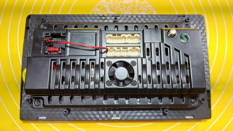 Магнитол. Внешний вид. (можно листать картинки).