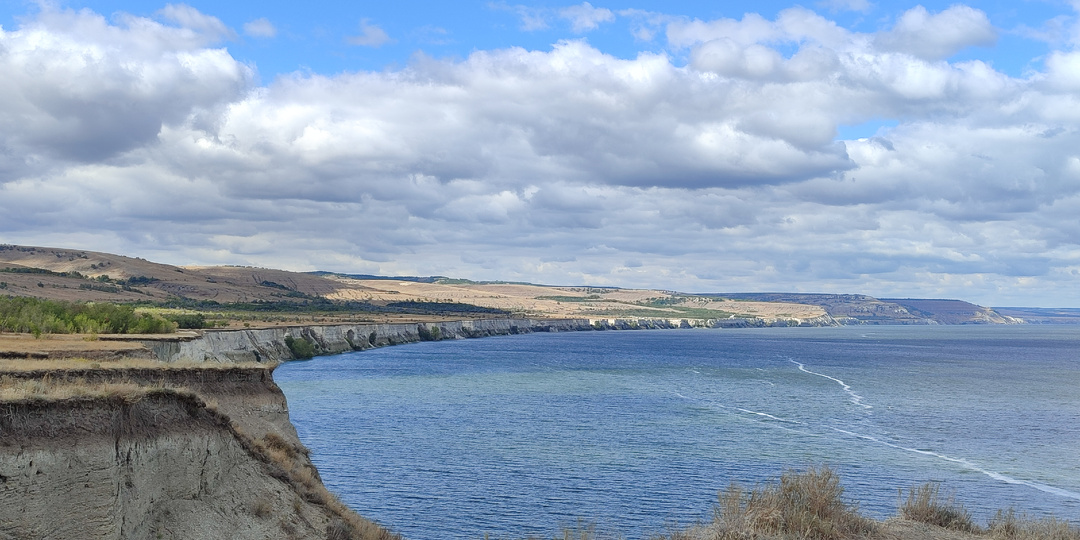 Утёс Степана Разина, водопады на реке Большой Иргиз и старый Вольский меловой карьер - три живописных места Саратовской области