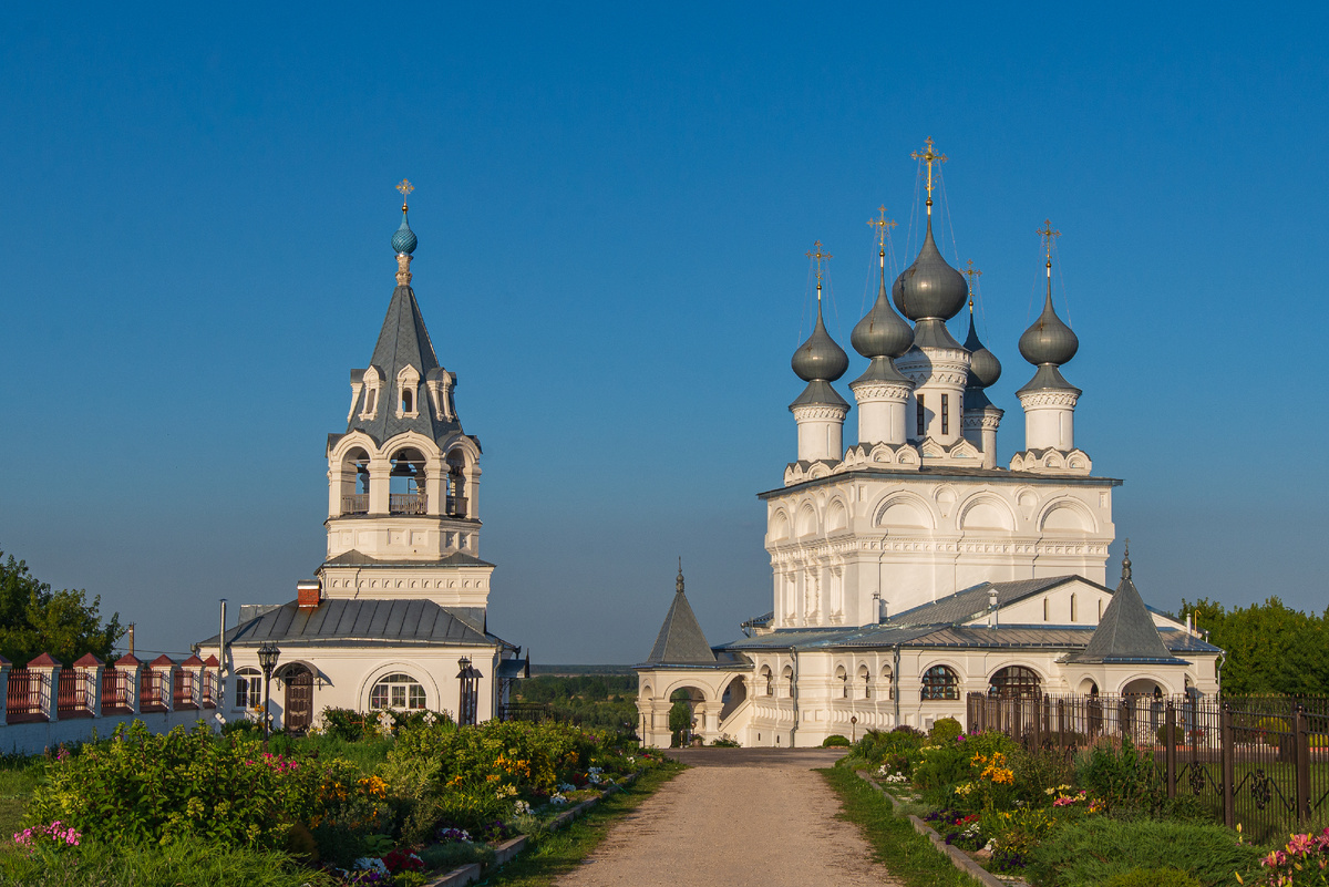 Воскресенский монастырь