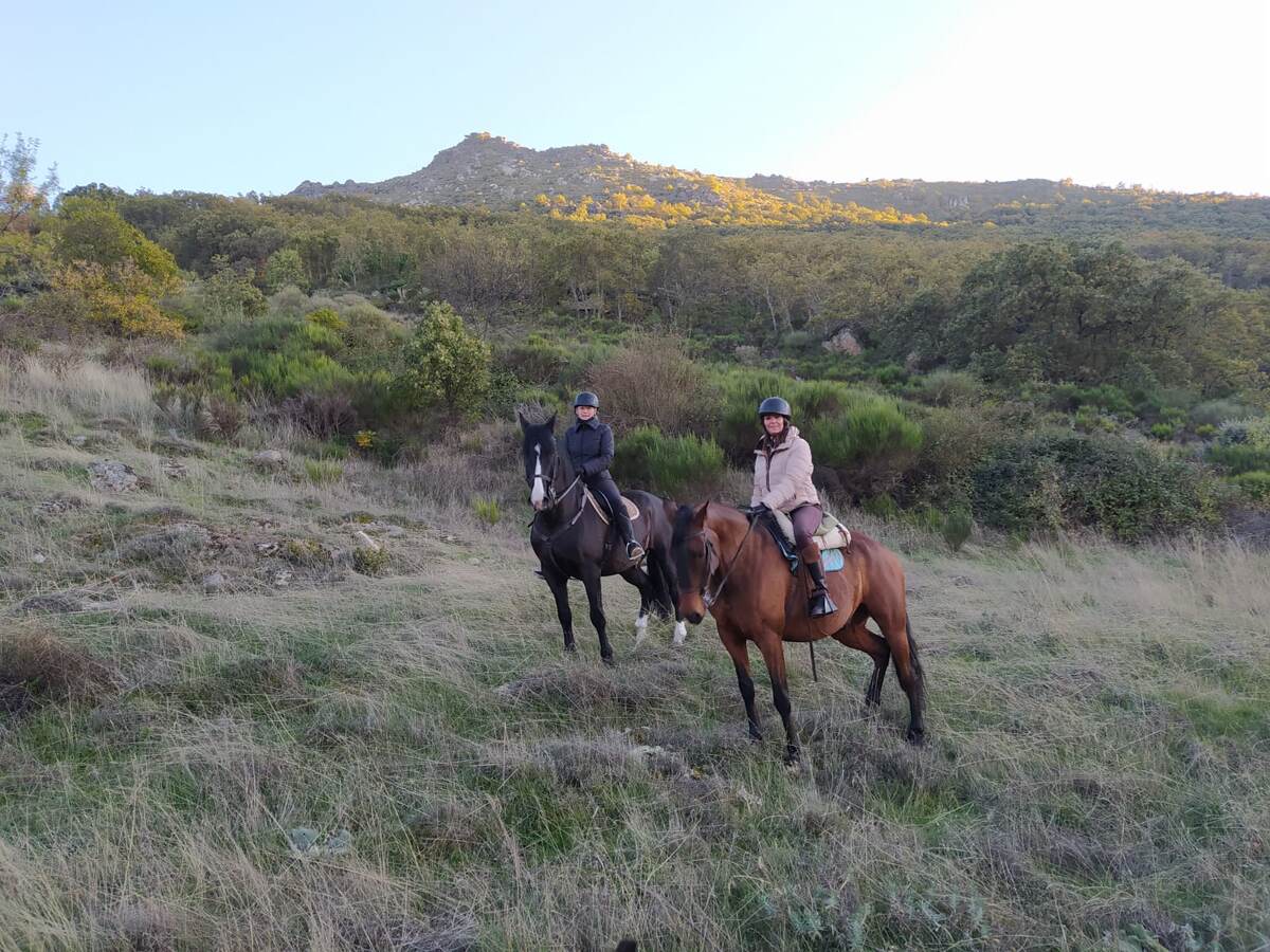 Наша типичная прогулка. Я на Нобле слева