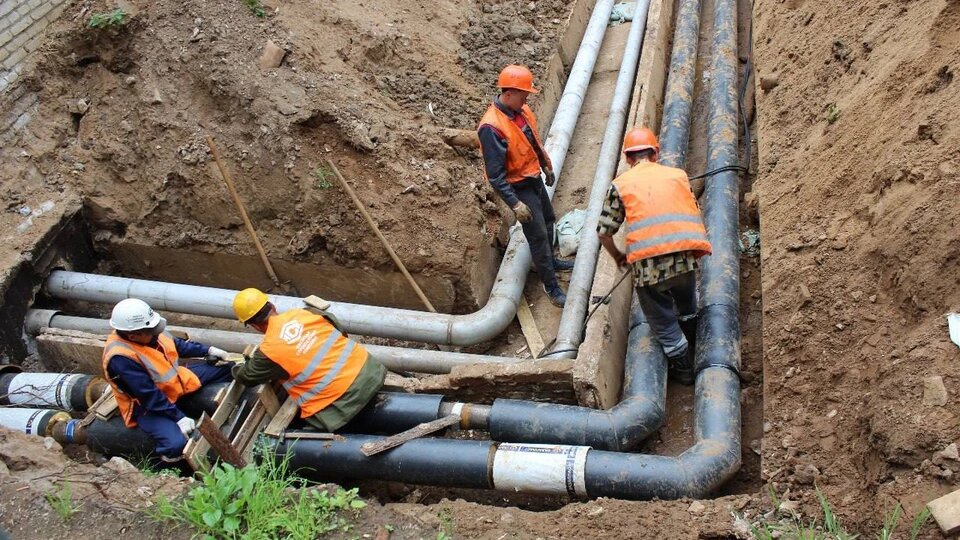 Система в дырах: как уральские чиновники и бизнесмены разворовывали ЖКХ и уводили активы в Австрию