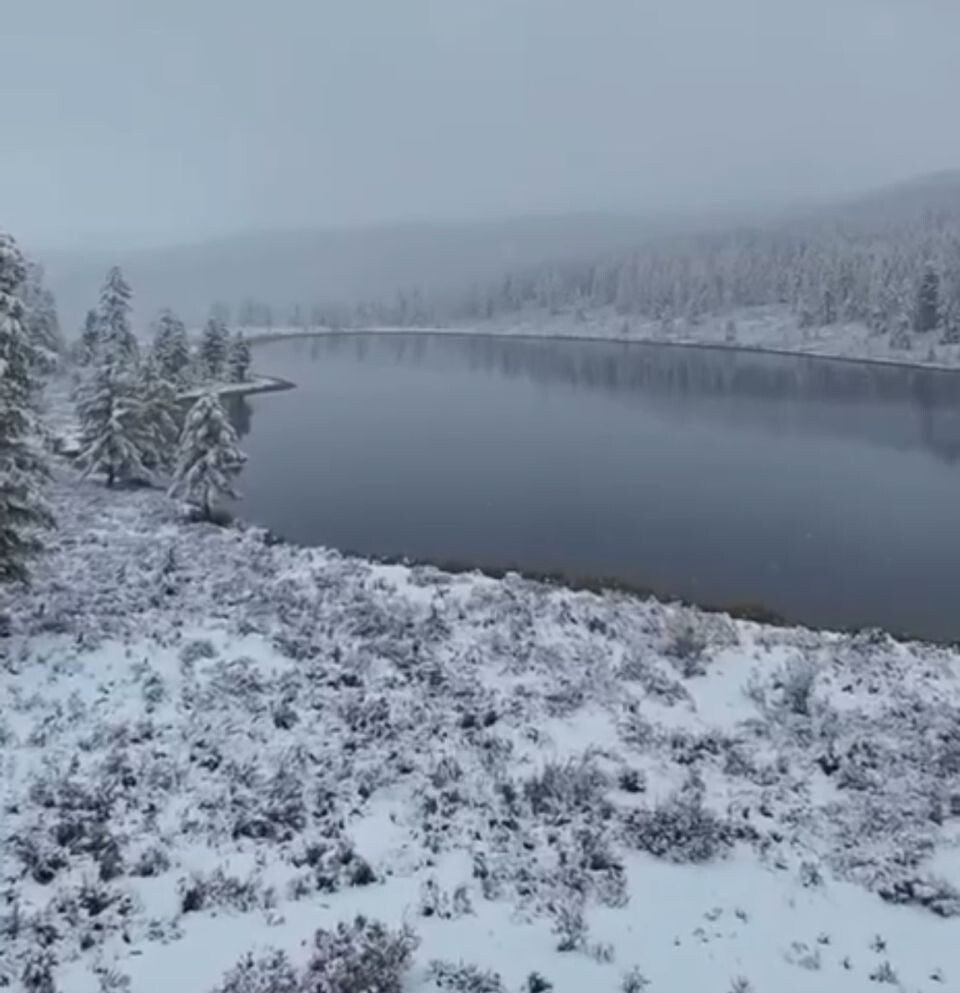    Снег в Горном Алтае. Источник: "Наш Алтай | Горно-Алтайск"