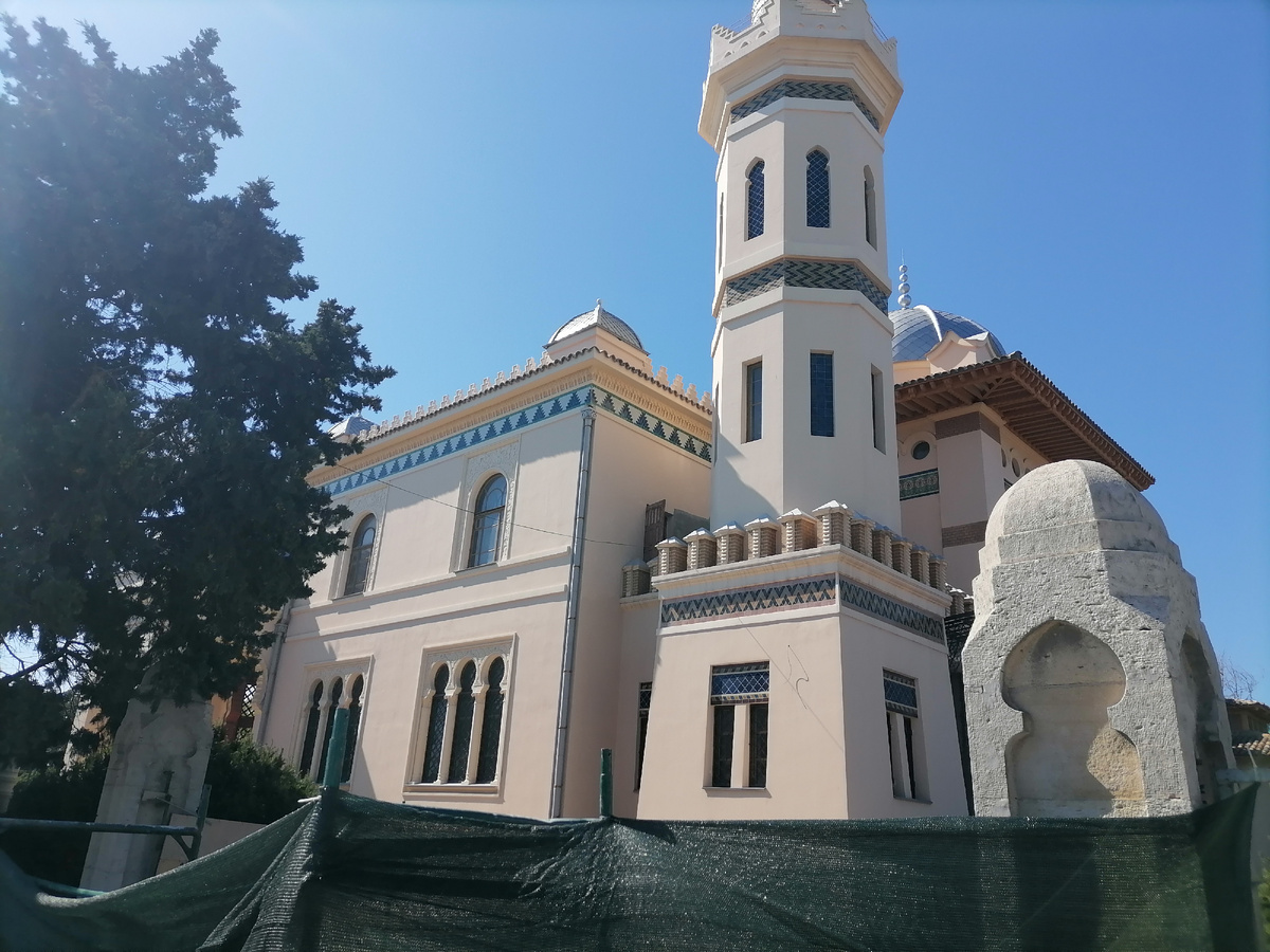 Дача Стамболи. Ведутся работы по реставрации. 