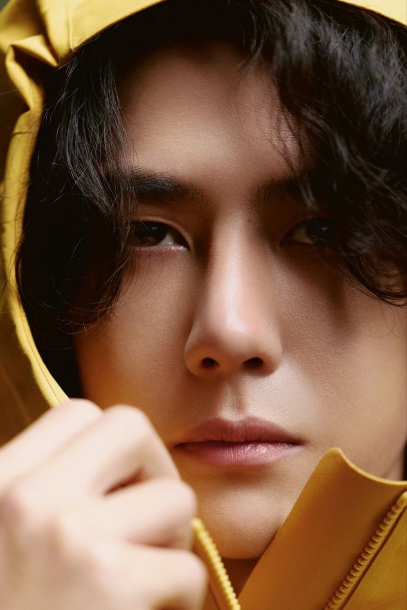 Актёр Ван Ибо. Листайте галерею...