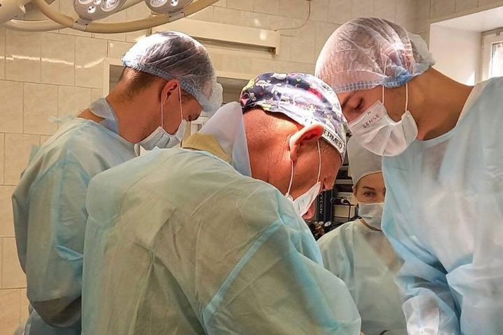 Онкологи Республиканского клинического онкологического диспансера за работой. Фото: Минздрав Хакасии
