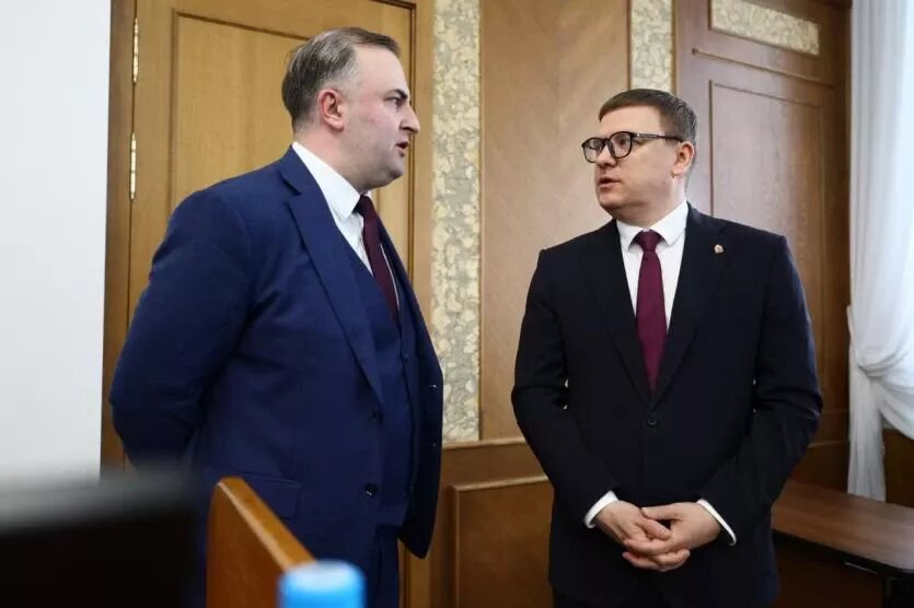 Фото: Законодательное собрание области и губернатор