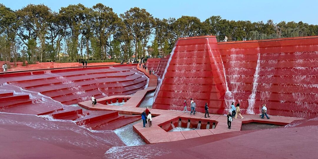 💦 В Парке Галицкого запустили новую локацию "Амфитеатр воды" или "Каньон"