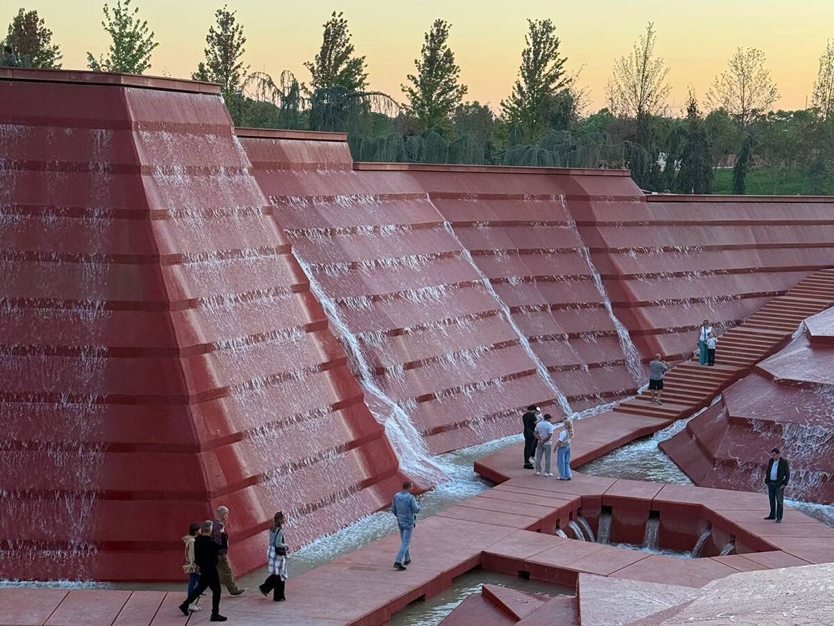 Парк Облаков. Амфитеатр воды