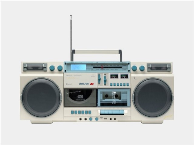 Doshisha и группа «ZUTOMAYO» представляют мультимедийный бумбокс BOOMBOX SCR-B9(Z)