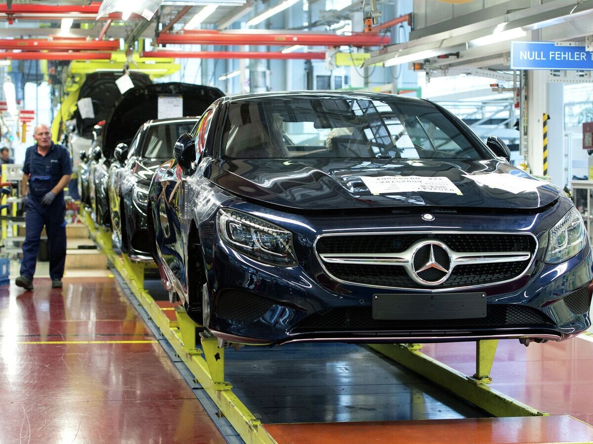    Завод Mercedes-Benz в Германии© AP Photo / dpa/ Fredrik von Erichsen