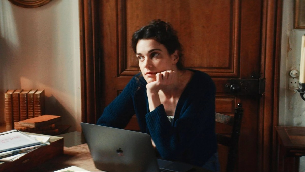 Агата (Камилль Рутерфорд). 