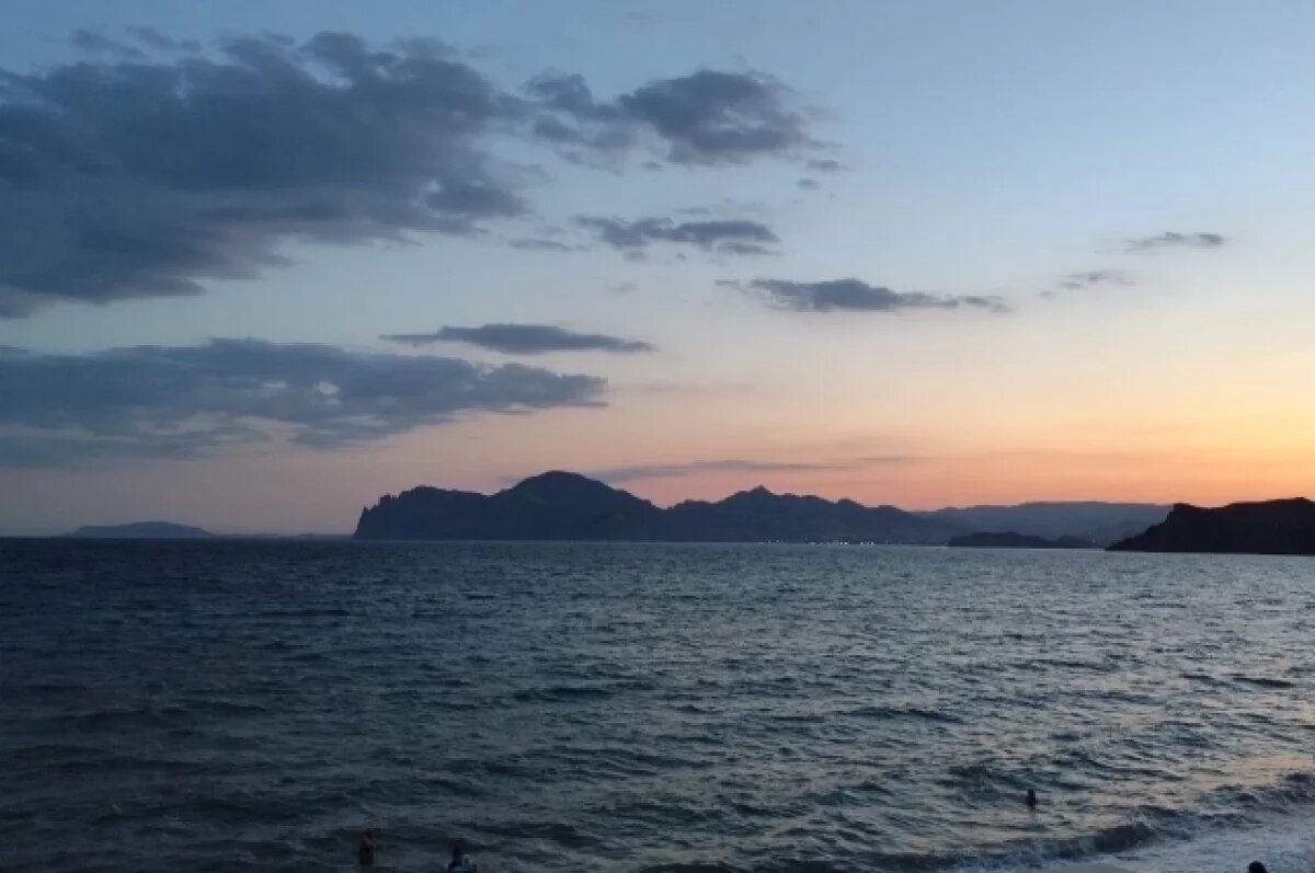    Над Крымом и Черным морем отразили атаку БПЛА