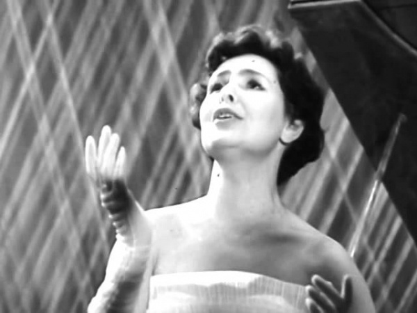    Нина Пантелеева в молодости