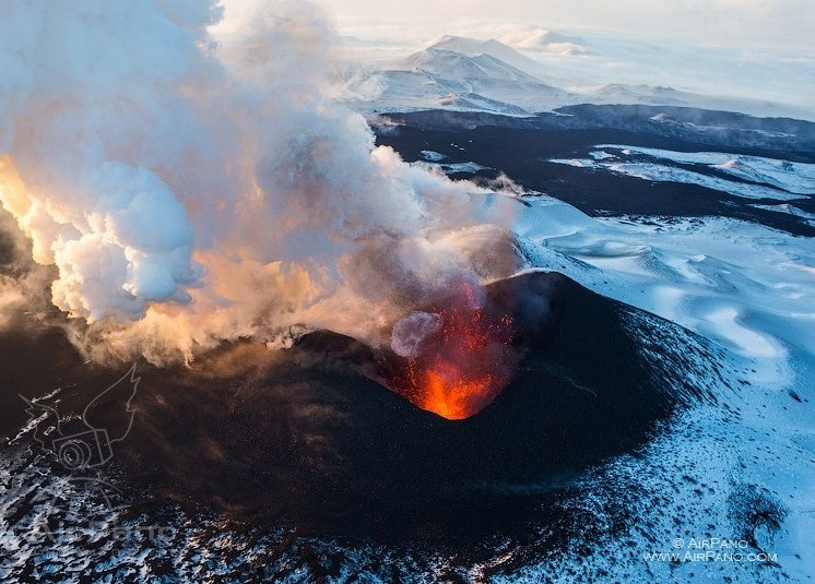 Извержение вулкана Плоский Толбачик, Камчатка, Россия, 2012 год