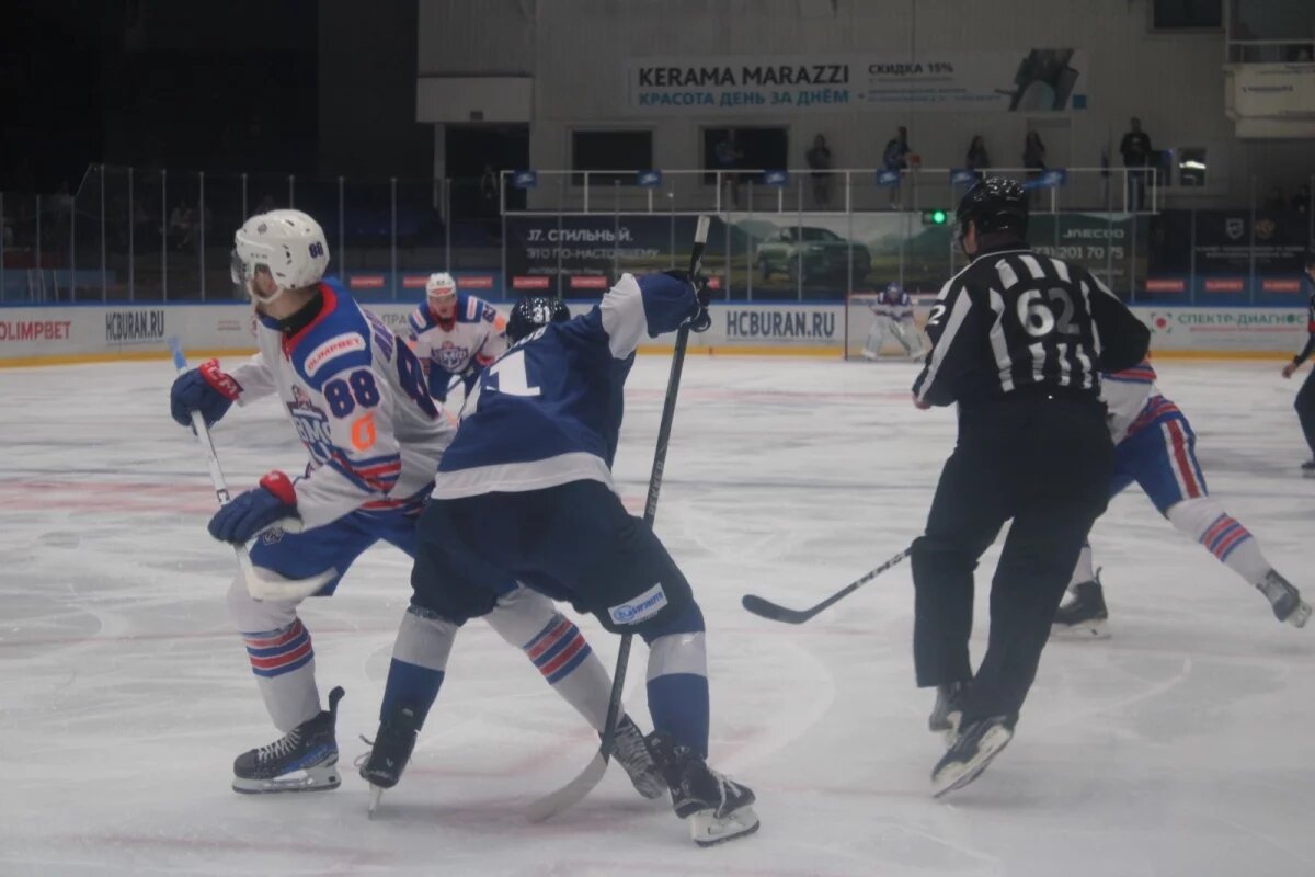    Воронежский «Буран» потерпел первое поражение в сезоне в Красноярске