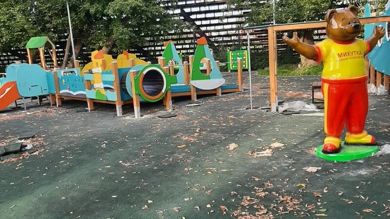     Новая площадка в Изумрудном парке. Лариса Васильева