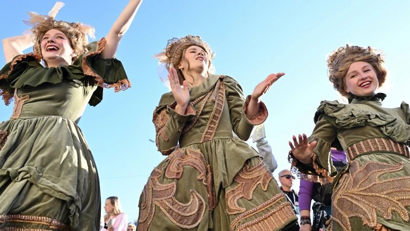     Театральный фестиваль имени Валерия Золотухина стартовал в Алтайском крае. Правительство Алтайского края