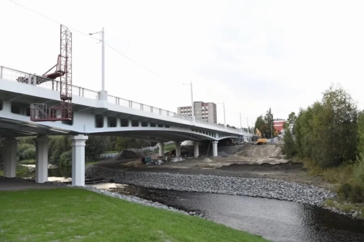    Глава Карелии проверил, как завершают реконструкцию Лобановского моста