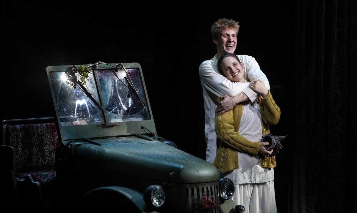 Сцена из спектакля «Охота жить». Источник: «Театр Олега Табакова»