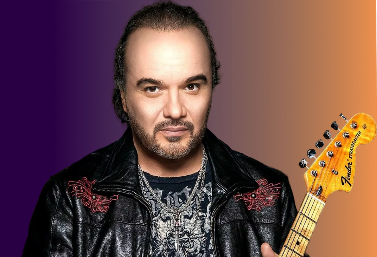 Дмитрий Варшавский - лидер группы "Черный кофе". 