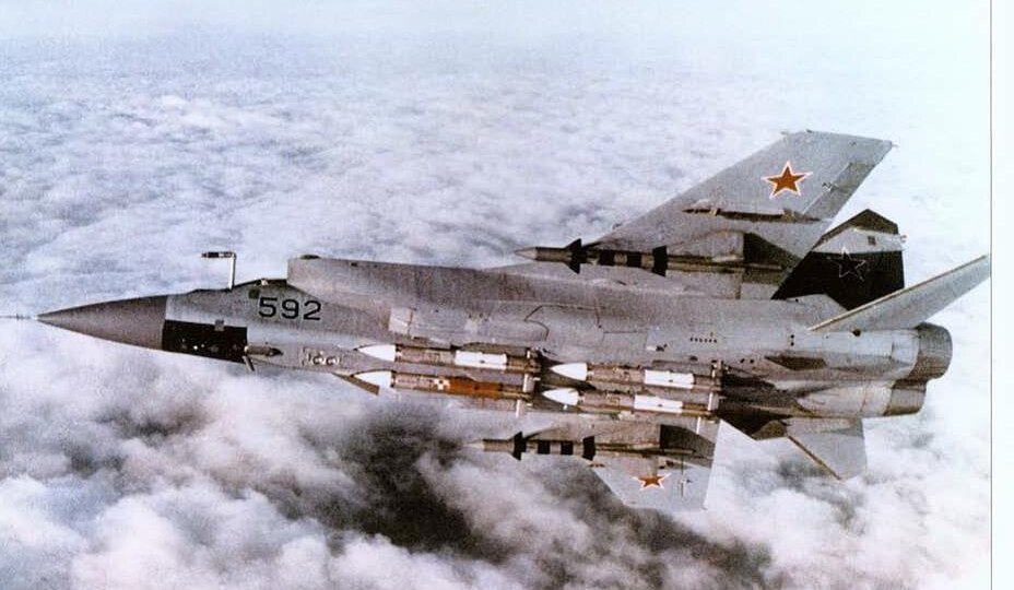 50 лет первого полета МиГ-31. История создания самолета и развития платформы