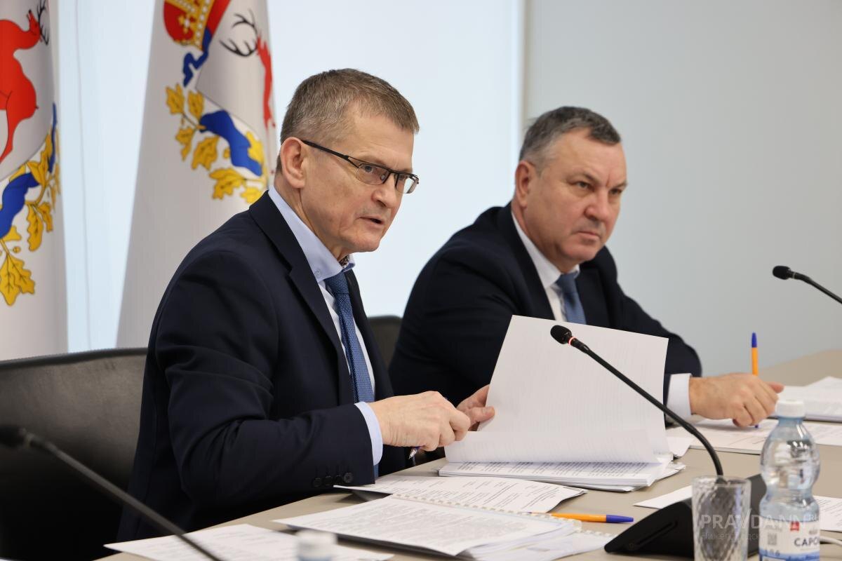    Он стал директором Фонда Народного Единства