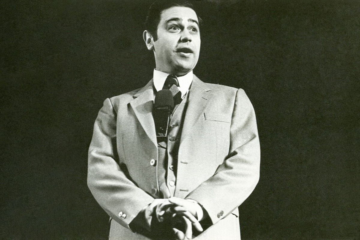 Юморист Евгений Петросян во время выступления в Театре эстрады в Москве, 1980 год ©petrosyanevgeny/Instagram  📷